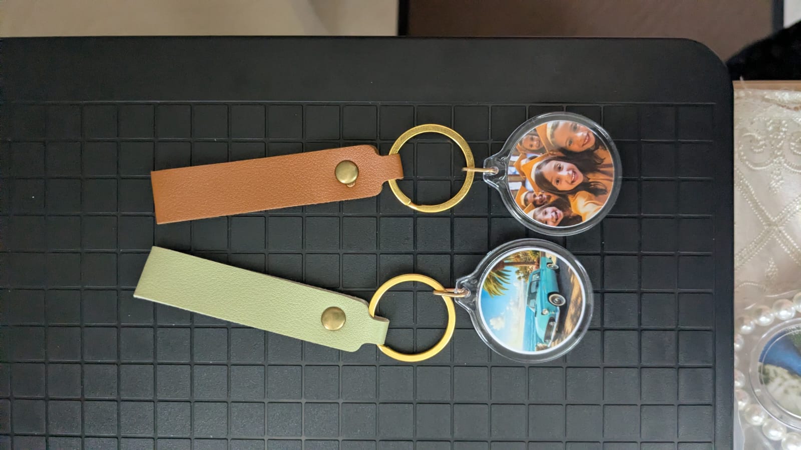 Round Leather Photo Keychains